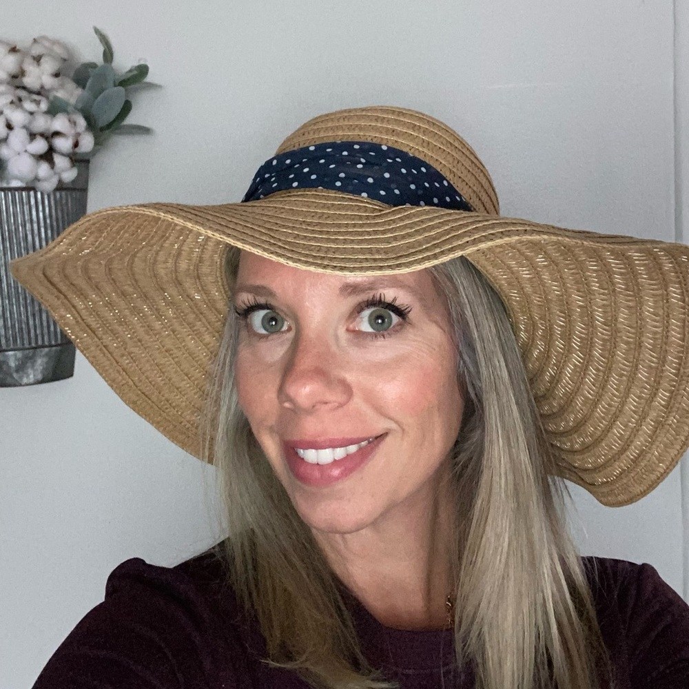 Women’s summer straw hat with navy polka dot ribbon - Picture 5 of 5
